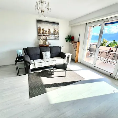 Family With View | 73 * Clarens