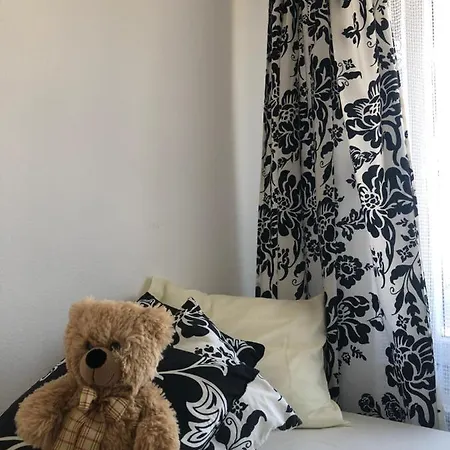 Family With View | 73 דירה