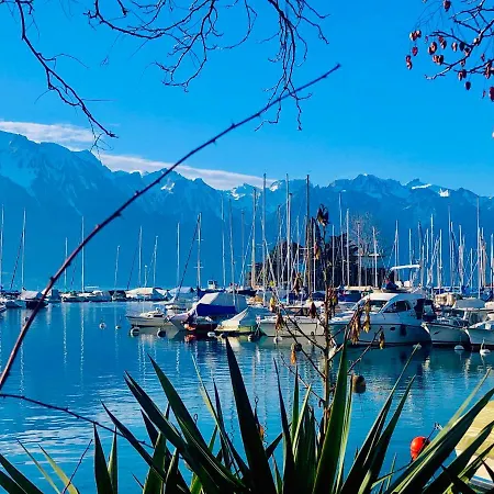 Family With View | 73 דירה